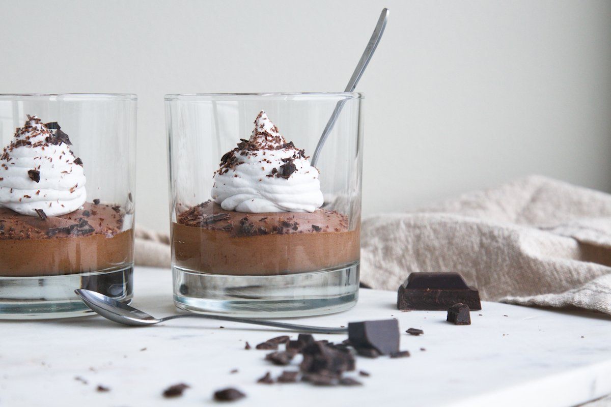 espresso vegan mousse viewed from the side in a clear glass